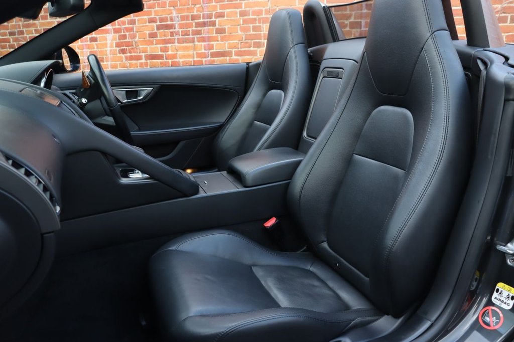 Used Jaguar F-Type 2013 for sale - 76605066: Photo 2