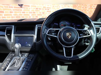 Used Porsche Macan 2015 for sale - 78343730: Photo