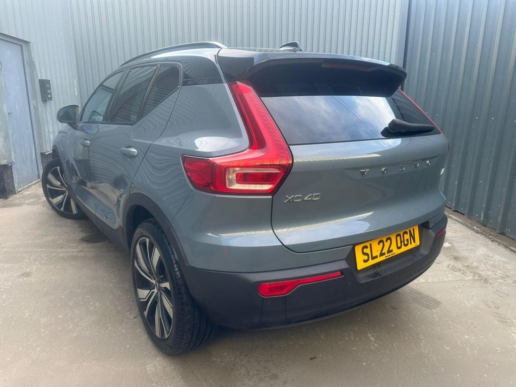 Used Volvo XC40 2022 for sale - 77212748: Photo 2