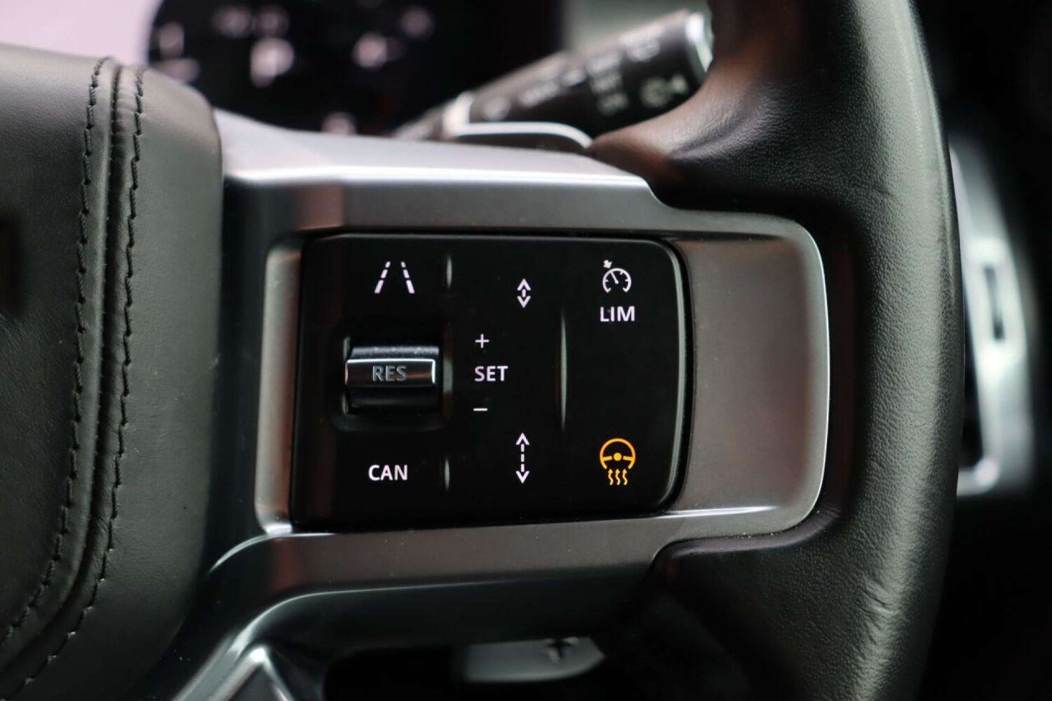 Used Land Rover Discovery 2023 for sale - 77519288: Photo 32