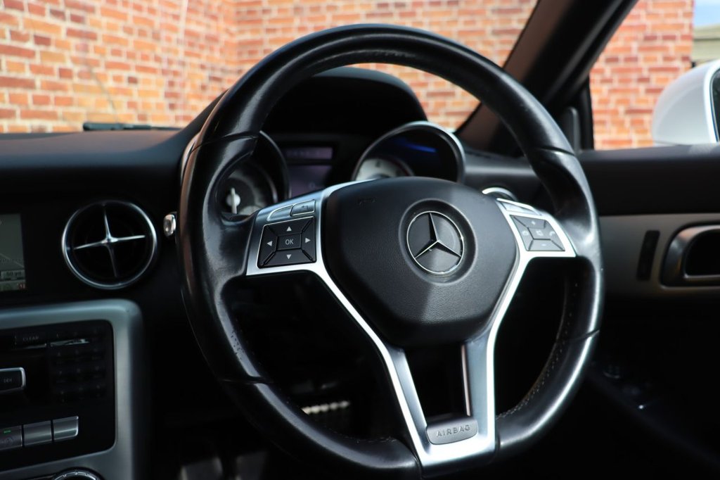 Used Mercedes-Benz SLK 2014 for sale - 75800960: Photo 13