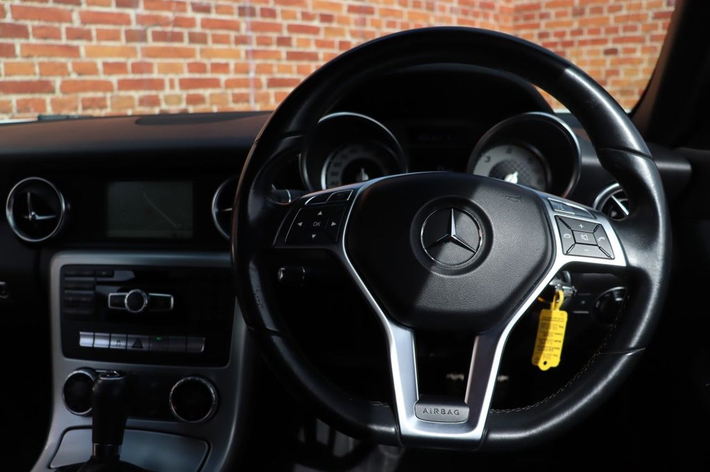Used Mercedes-Benz SLK 2014 for sale - 75800960: Photo 18