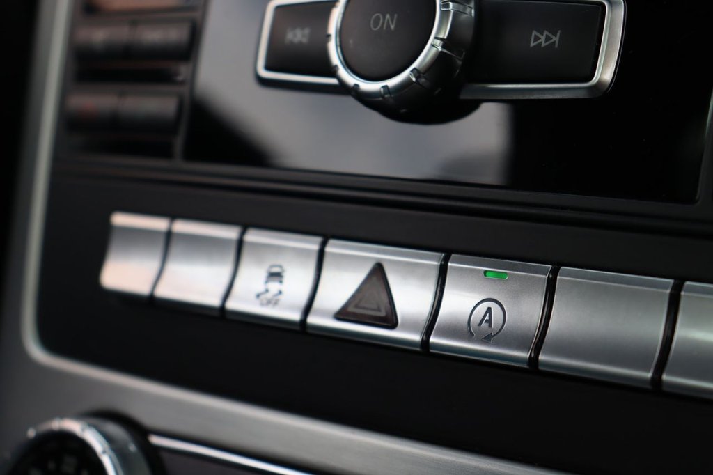 Used Mercedes-Benz SLK 2014 for sale - 75800960: Photo 23