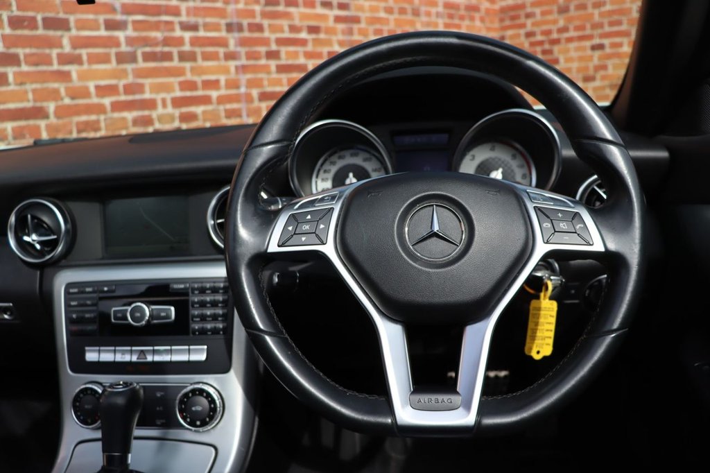 Used Mercedes-Benz SLK 2014 for sale - 75800960: Photo 26