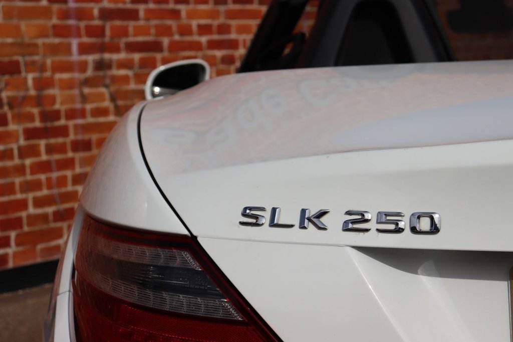 Used Mercedes-Benz SLK 2014 for sale - 75800960: Photo 28
