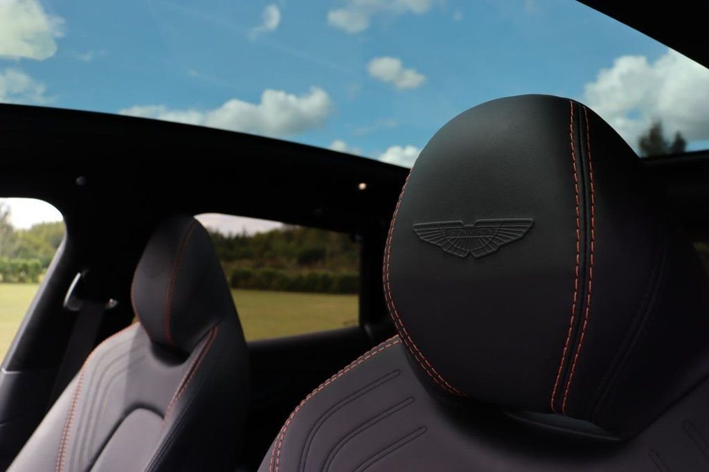 Used Aston Martin DBX 2023 for sale - 77038230: Photo 2