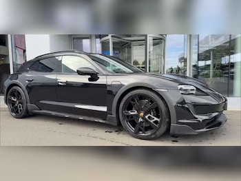 Used Porsche Taycan 2023 for sale - 77953365: Photo