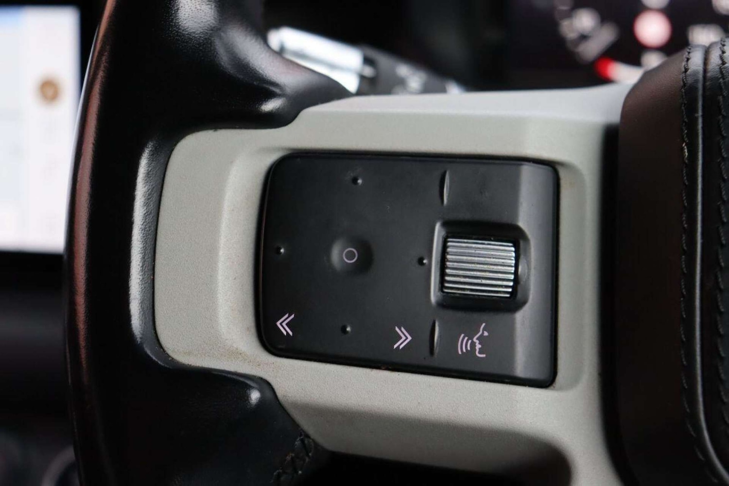 Used Land Rover Defender 2021 for sale - 77519255: Photo 31