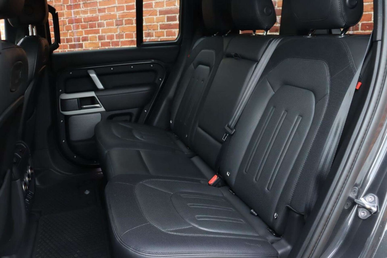 Used Land Rover Defender 2021 for sale - 77519255: Photo 5