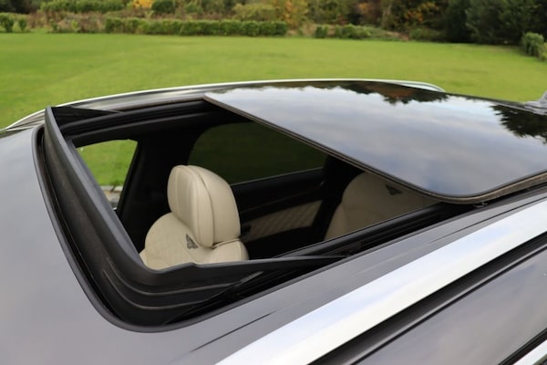 Used Bentley Bentayga 2019 for sale - 73983998: Photo 2
