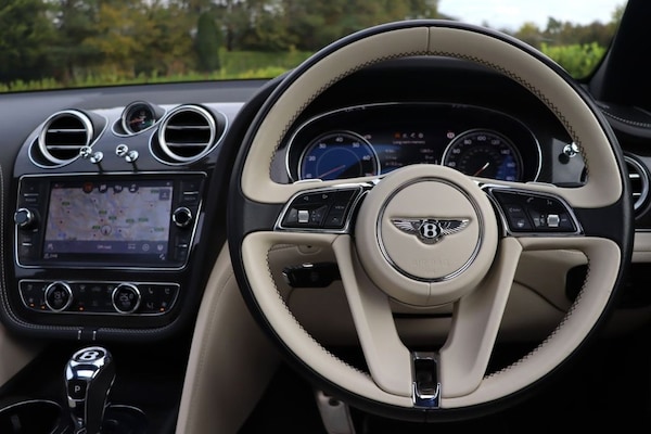 Used Bentley Bentayga 2019 for sale - 73983998: Photo 6