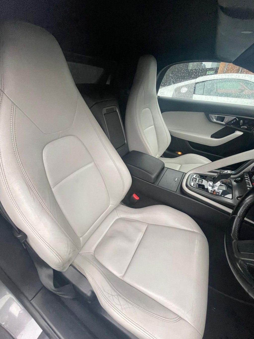 Used Jaguar F-Type 2015 for sale - 76570277: Photo 2