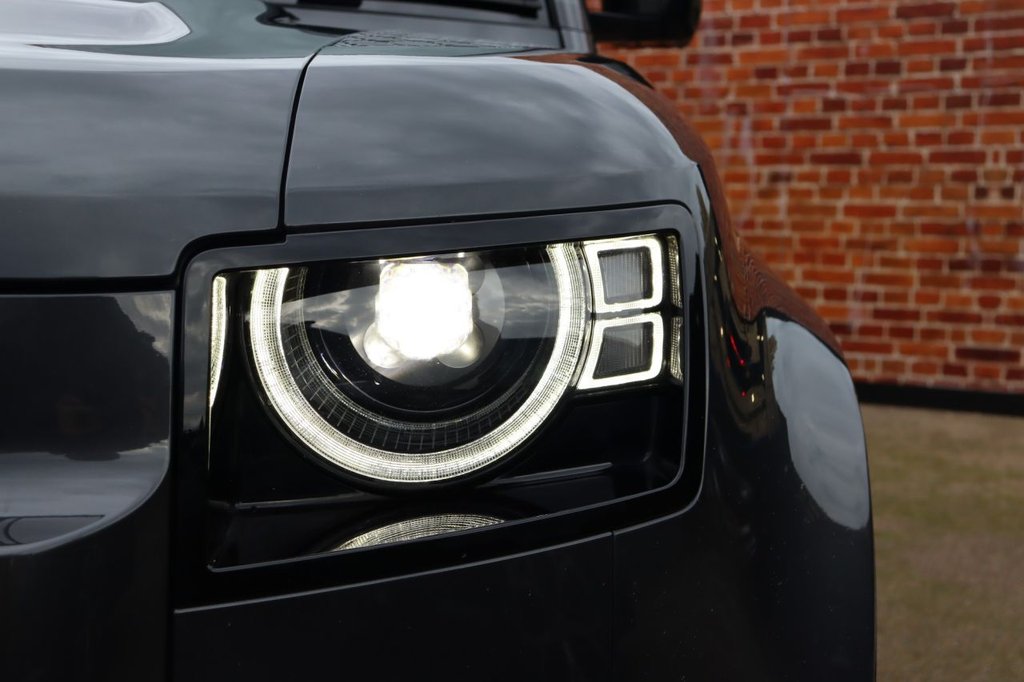 Used Land Rover Defender 2021 for sale - 76470224: Photo 14