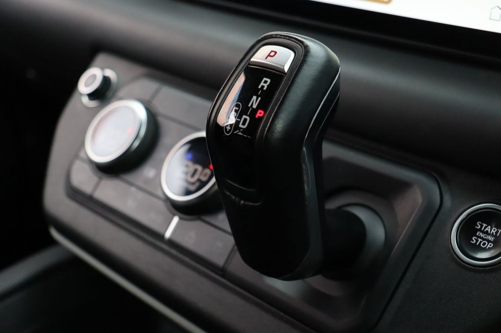 Used Land Rover Defender 2021 for sale - 76470224: Photo 22