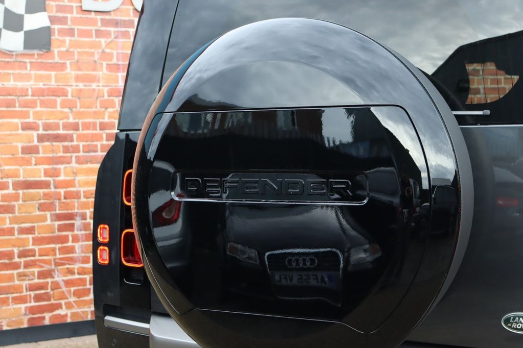 Used Land Rover Defender 2021 for sale - 76470224: Photo 23