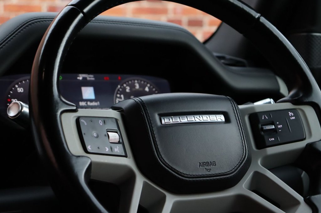 Used Land Rover Defender 2021 for sale - 76470224: Photo 32