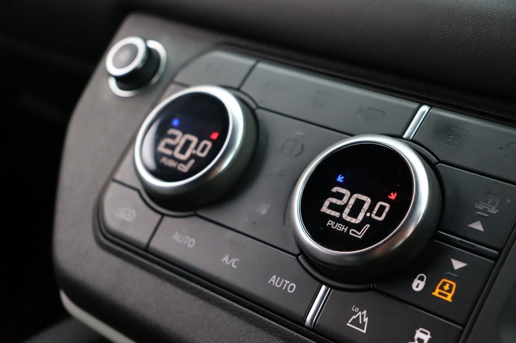 Used Land Rover Defender 2021 for sale - 76470224: Photo 34