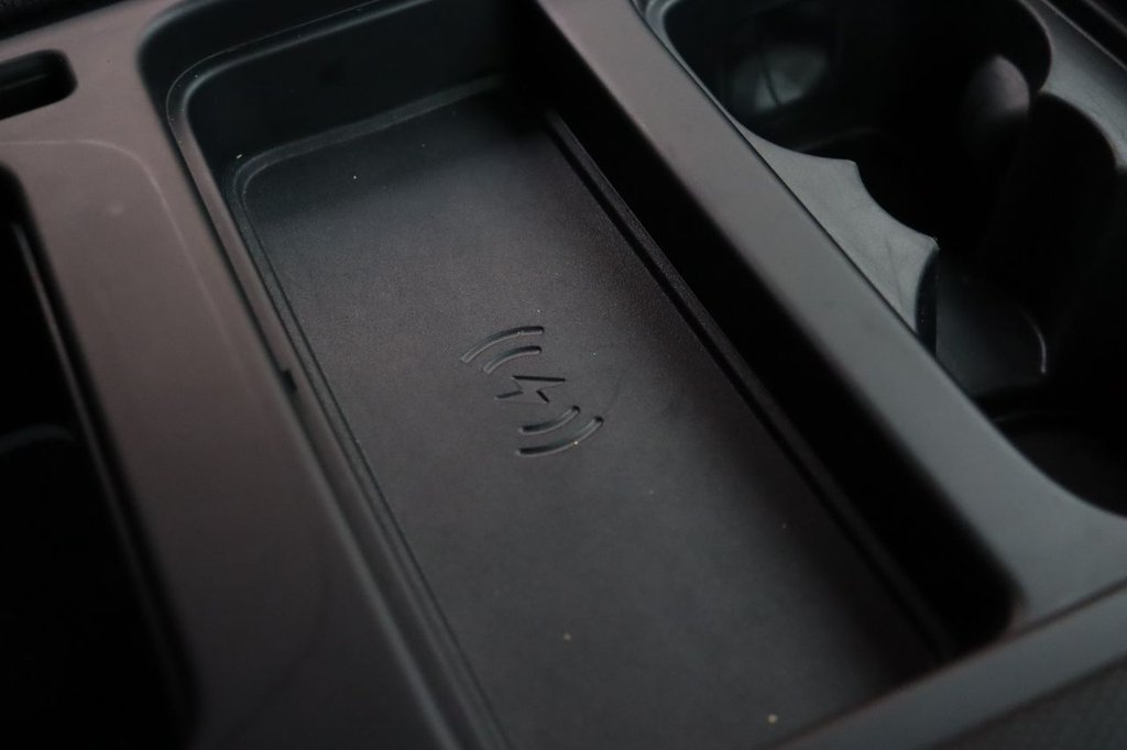 Used Land Rover Defender 2021 for sale - 76470224: Photo 36