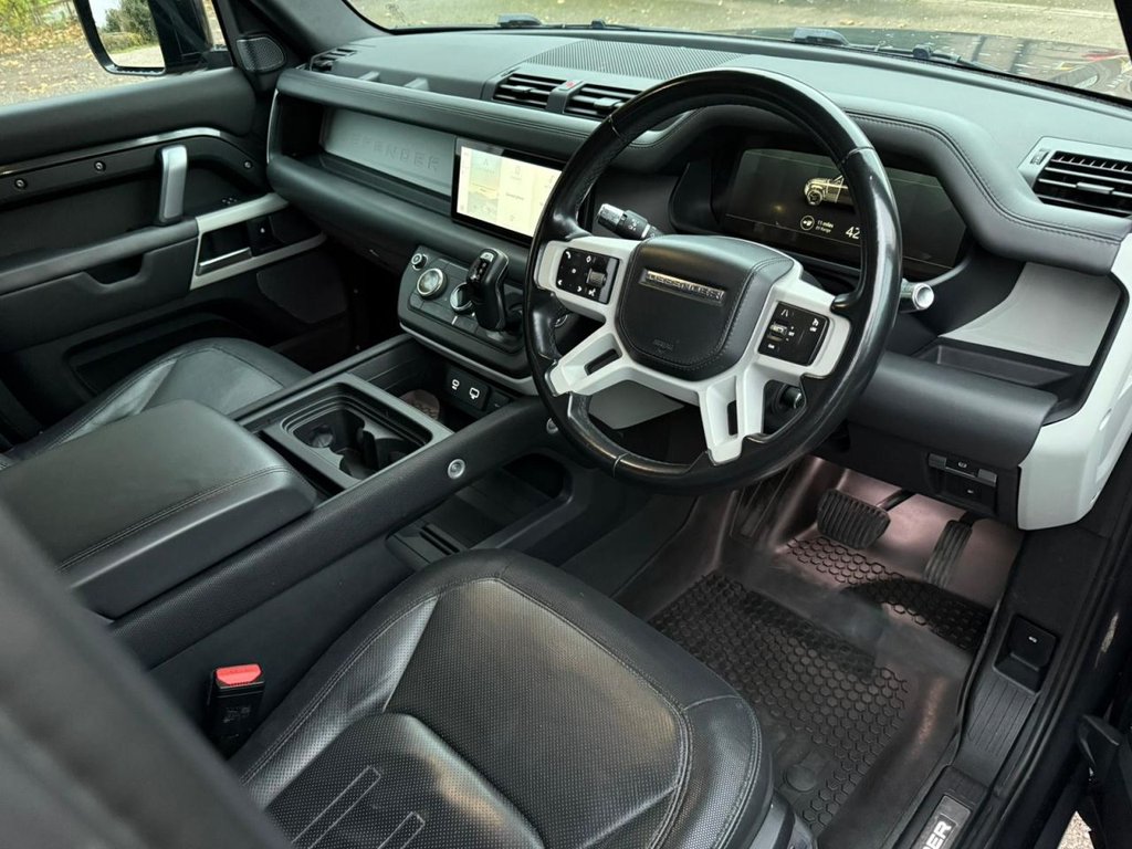 Used Land Rover Defender 2021 for sale - 76470224: Photo 6