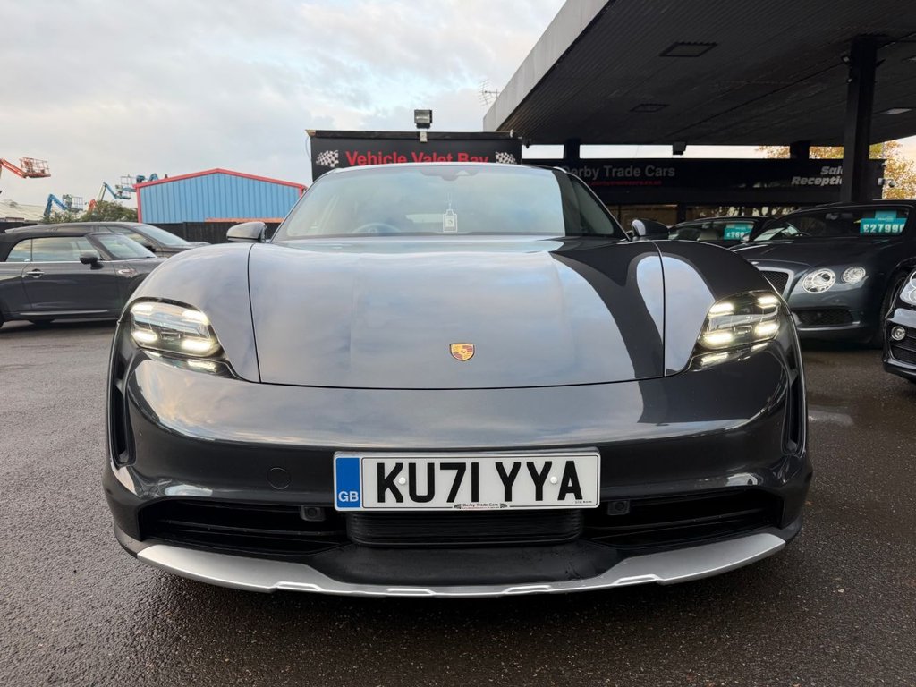 Used Porsche Taycan 2021 for sale - 76510105: Photo 2