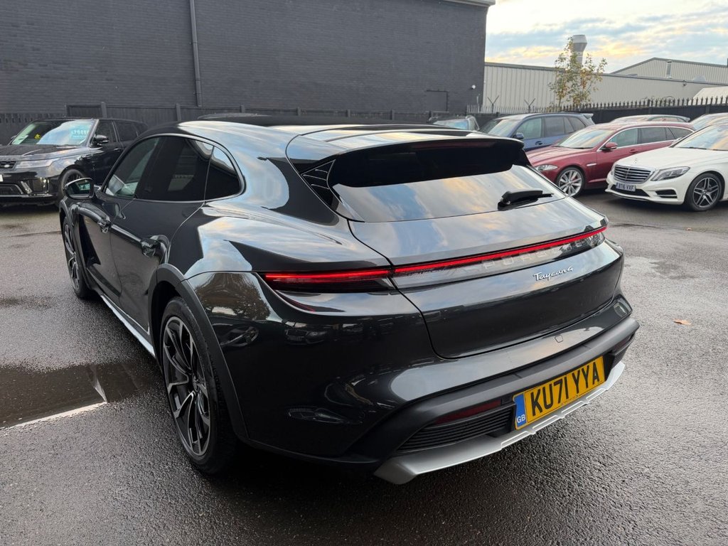 Used Porsche Taycan 2021 for sale - 76510105: Photo 6