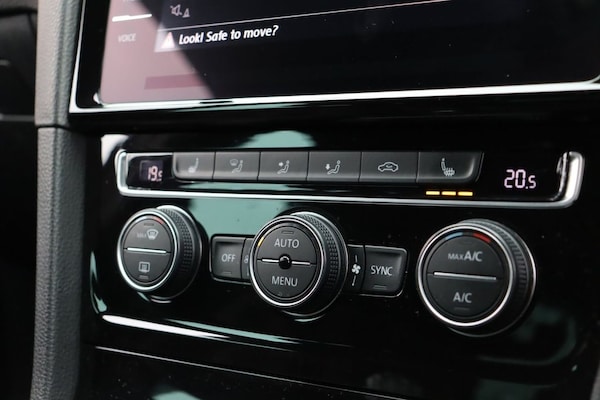 Used Volkswagen Golf 2017 for sale - 76267340: Photo 28