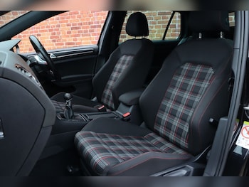 Used Volkswagen Golf 2017 for sale - 76267340: Photo 4