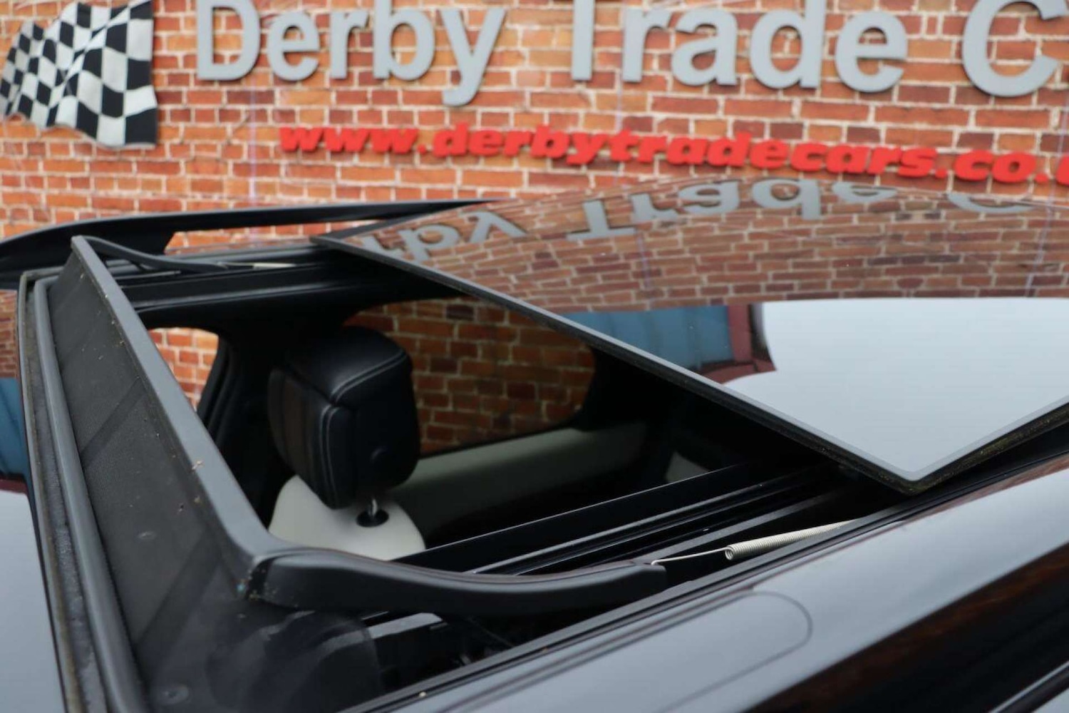 Used Land Rover Discovery 2022 for sale - 77519277: Photo 2