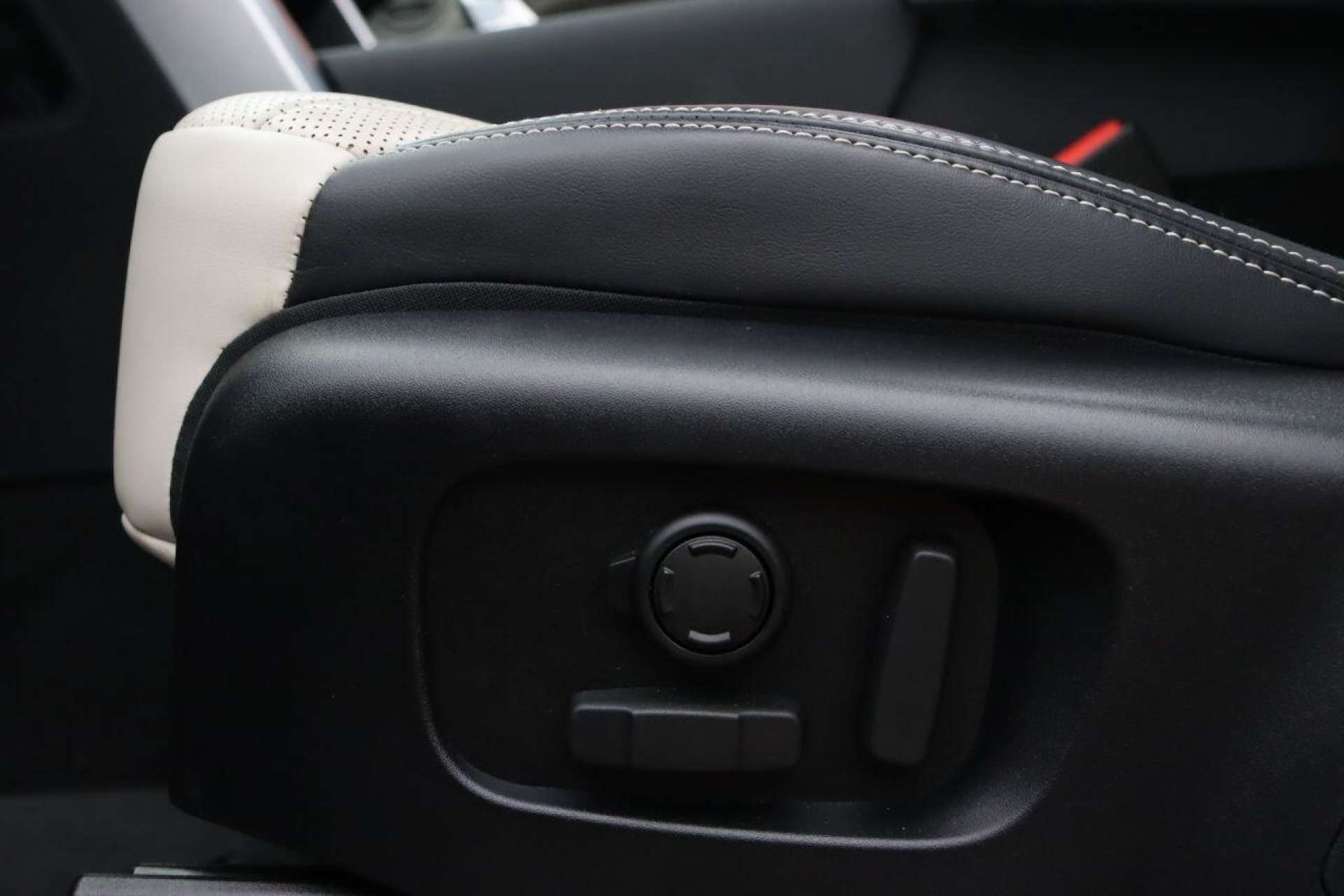 Used Land Rover Discovery 2022 for sale - 77519277: Photo 20