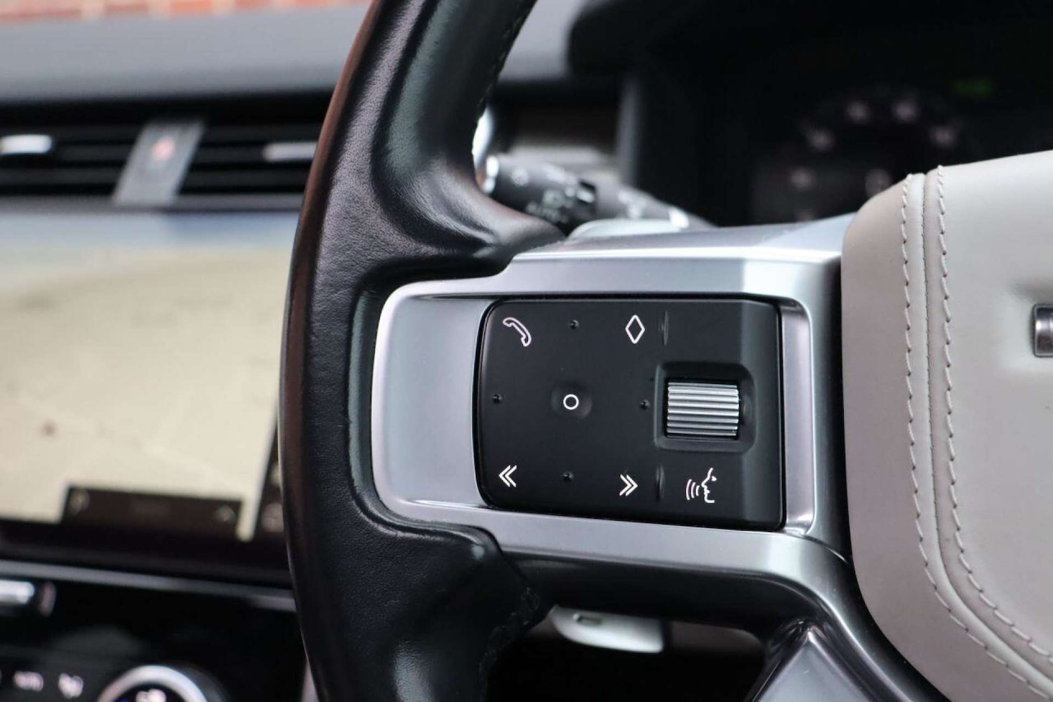 Used Land Rover Discovery 2022 for sale - 77519277: Photo 35