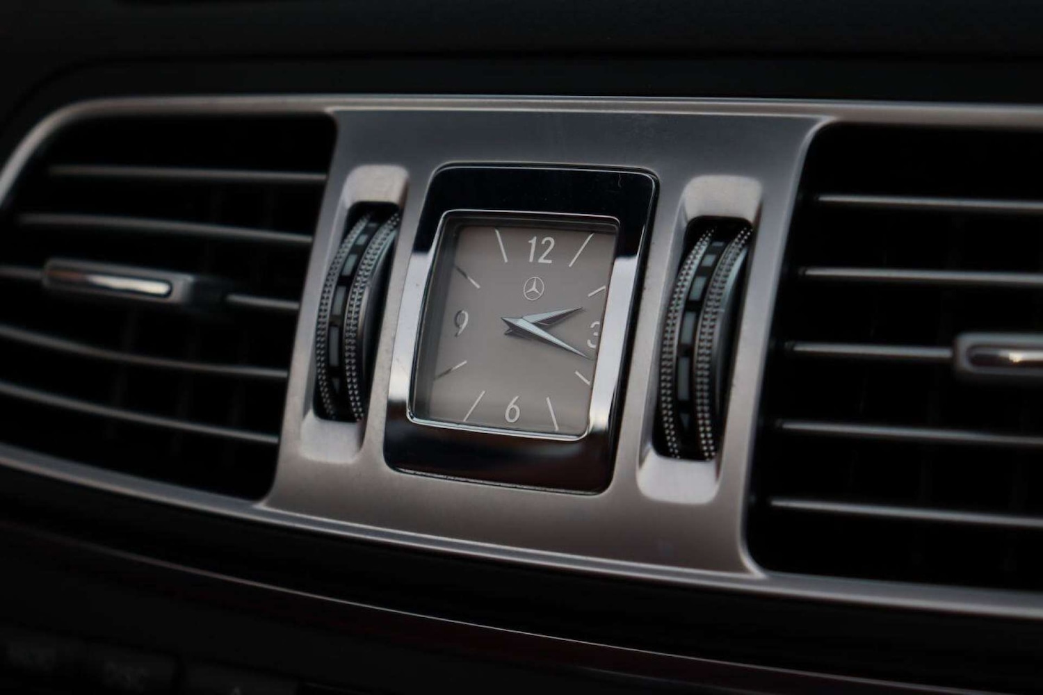 Used Mercedes-Benz E Class 2014 for sale - 77519279: Photo 25