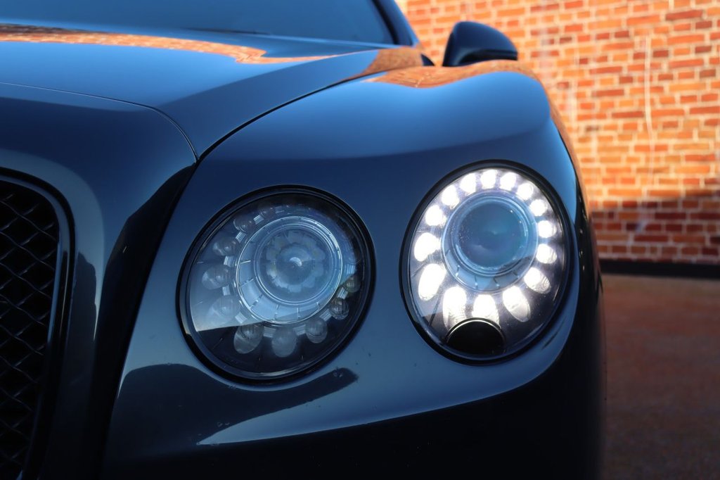 Used Bentley Flying Spur 2017 for sale - 76798064: Photo 32