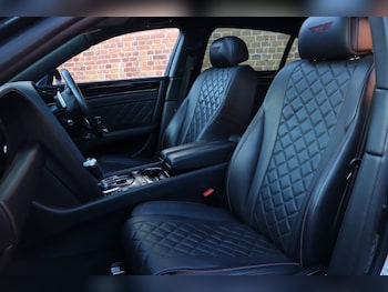 Used Bentley Flying Spur 2017 for sale - 76798064: Photo