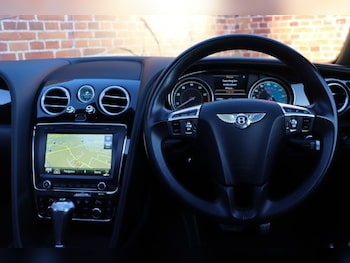 Used Bentley Flying Spur 2017 for sale - 76798064: Photo