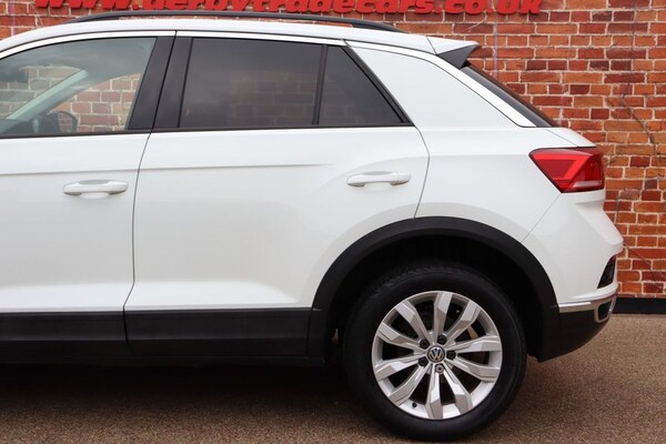 Used Volkswagen T-Roc 2018 for sale - 76223992: Photo 10