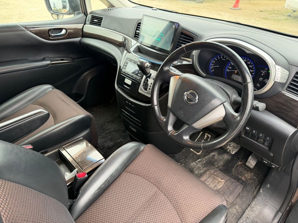 Used Nissan Elgrand 2023 for sale - 77342097: Photo 3