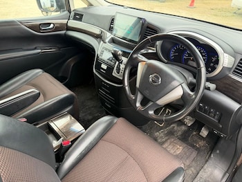 Used Nissan Elgrand 2023 for sale - 77342097: Photo