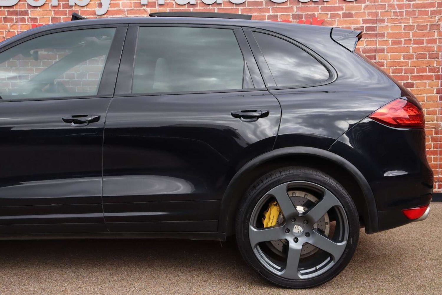 Used Porsche Cayenne 2011 for sale - 77519261: Photo 14