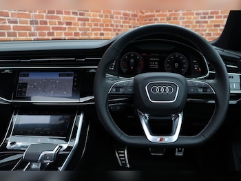 Used Audi Q8 2025 for sale - 76481610: Photo