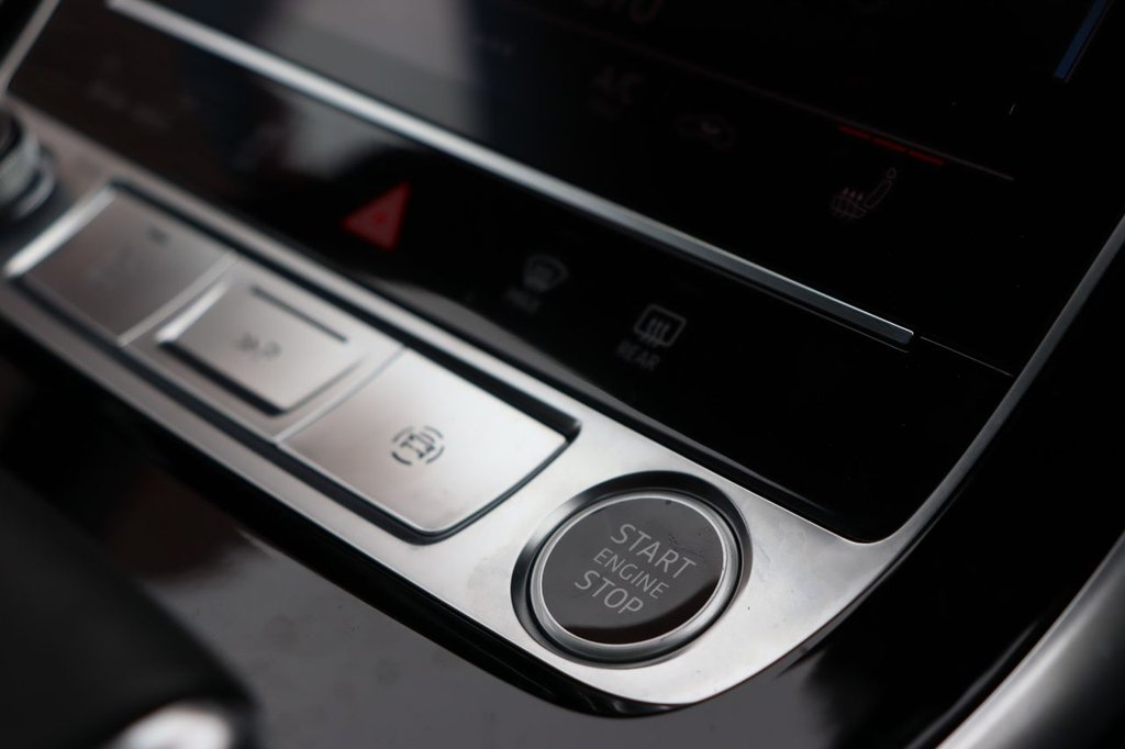 Used Audi Q8 2025 for sale - 76481610: Photo 44