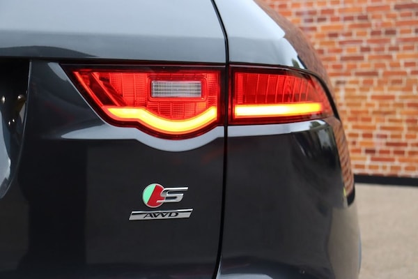 Used Jaguar F-Pace 2018 for sale - 76223984: Photo 20