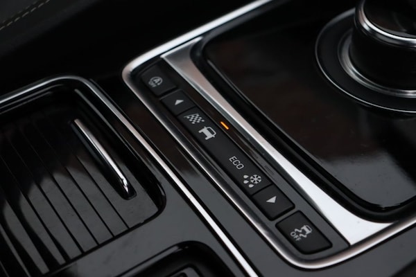 Used Jaguar F-Pace 2018 for sale - 76223984: Photo 33