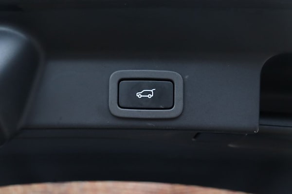 Used Jaguar F-Pace 2018 for sale - 76223984: Photo 38