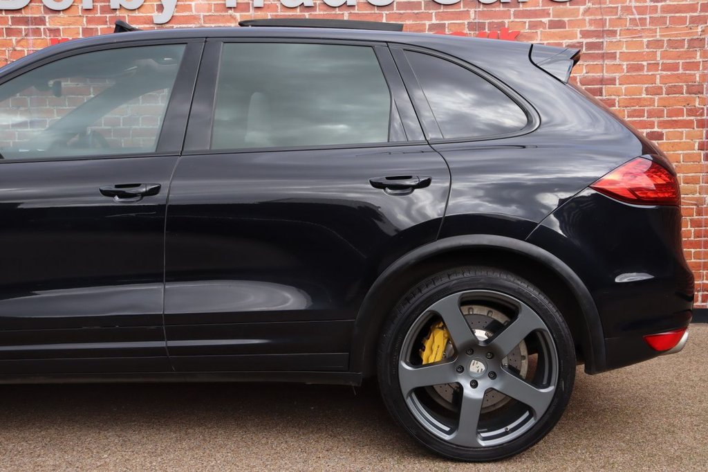 Used Porsche Cayenne 2011 for sale - 76163130: Photo 14