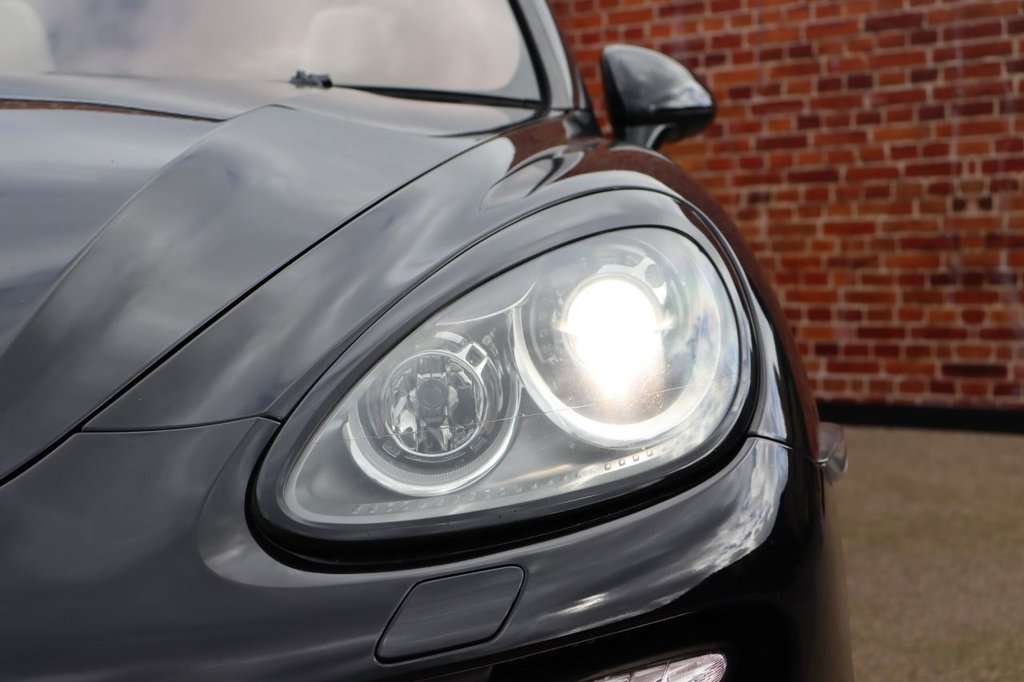 Used Porsche Cayenne 2011 for sale - 76163130: Photo 15