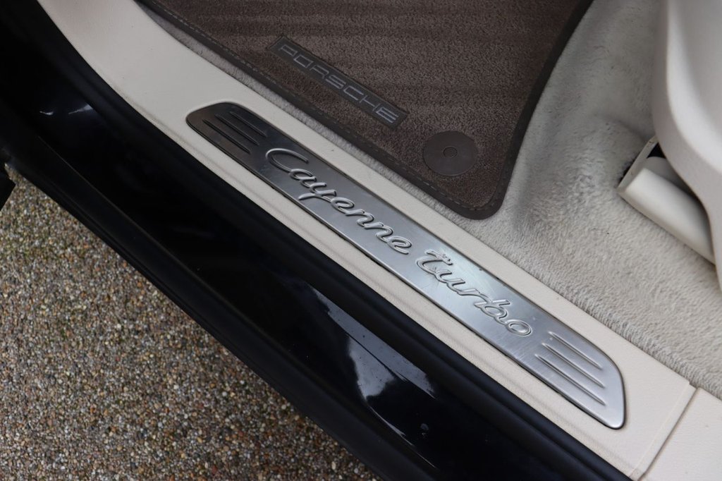 Used Porsche Cayenne 2011 for sale - 76163130: Photo 27