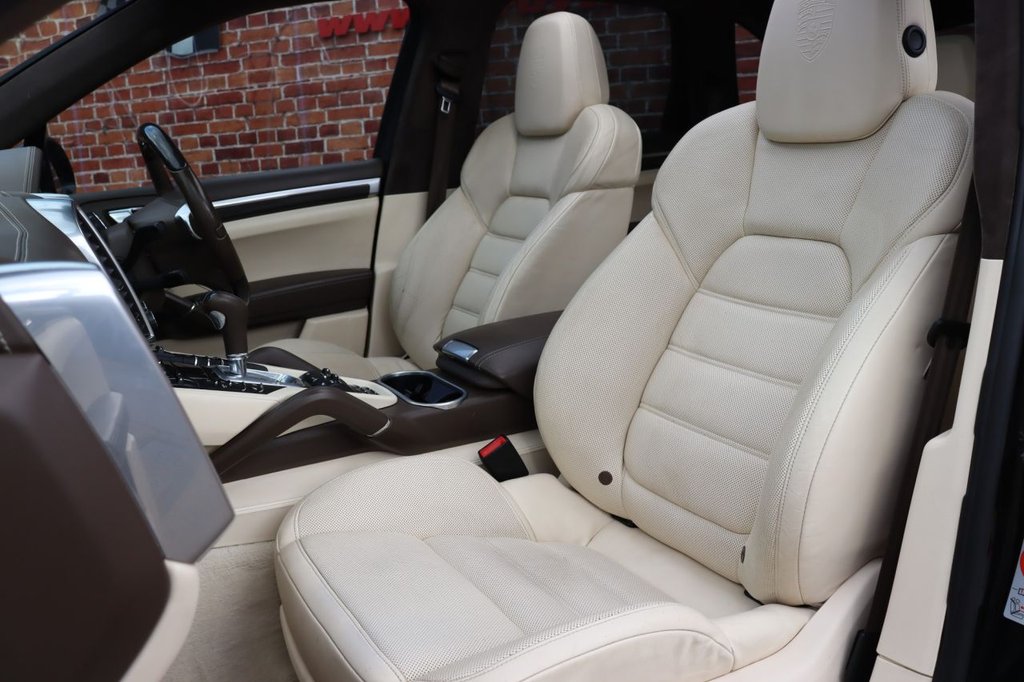 Used Porsche Cayenne 2011 for sale - 76163130: Photo 3