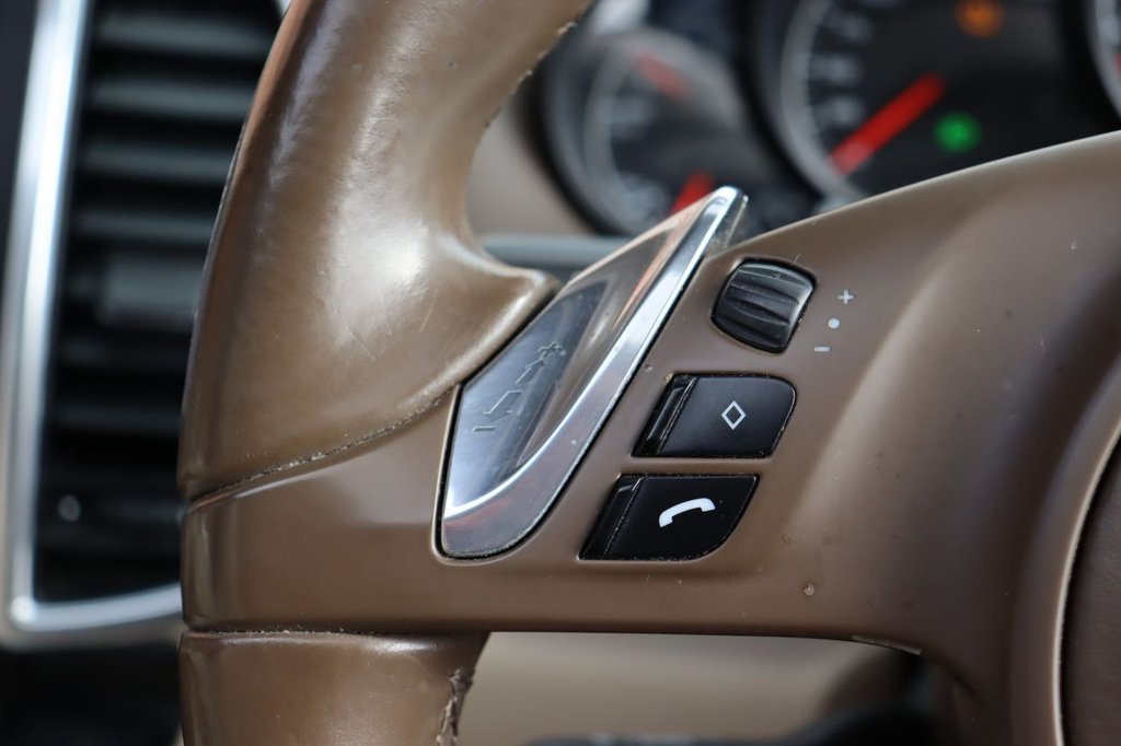 Used Porsche Cayenne 2011 for sale - 76163130: Photo 30