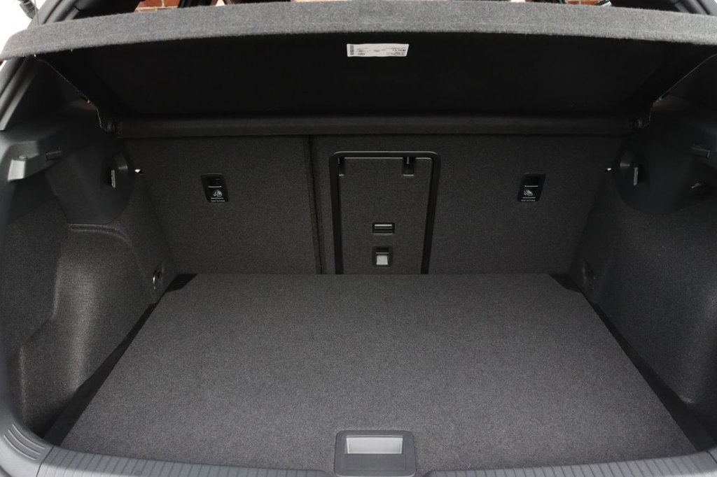 Used Volkswagen Golf 2025 for sale - 76482173: Photo 41