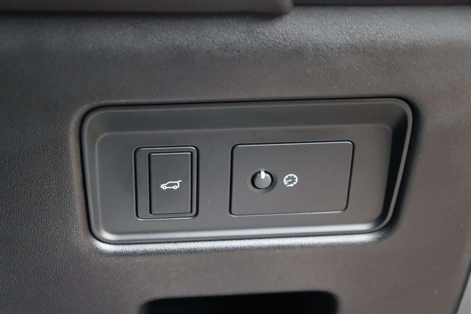 Used Land Rover Discovery 2022 for sale - 77519242: Photo 32